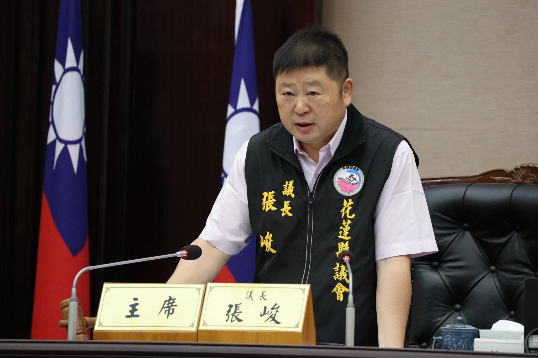 普發一萬有譜嗎？花縣府憂「32億支出恐釀債務危機」    議長張峻裁示：順應民意促縣府評估