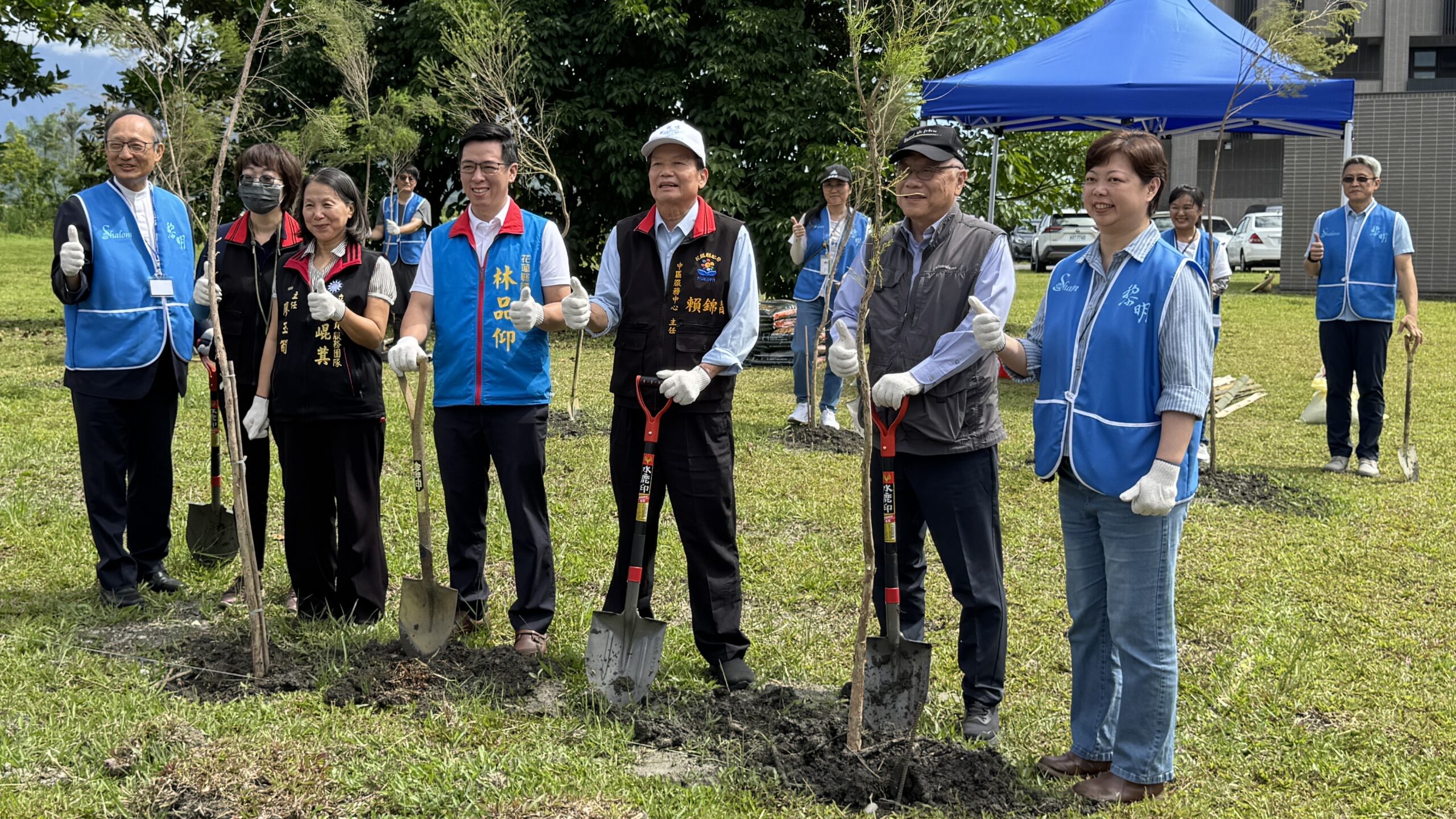 中華紙漿贈黎明喜樂園300棵茶樹苗及蒸餾設備     助肯納兒精油創業
